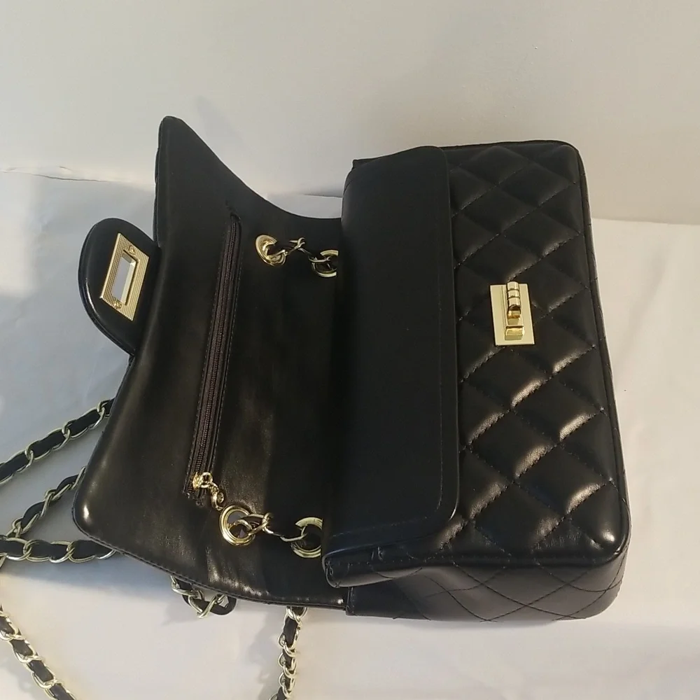 Elegant Black Quilted Chain Bag - Picture 7 of 9